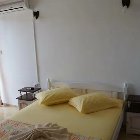 аnestievi Gasthuis Ahtopol